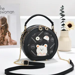 Petit sac bandoulière rond noir pour fille avec motif ours mignon et chaîne dorée