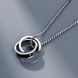 Stijlvolle hiphop titanium stalen ketting met in elkaar grijpende dubbele ring hanger