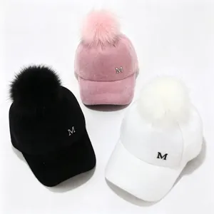 Gorra de Béisbol de Invierno Cálida para Mujer Niños Con Pompon de Piel Sintética y Letra M de Metal Ajustable Felpa