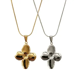 Two-piece four-leaf clover pendant necklaces for women in shiny gold and silver finishes
