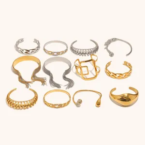 Bracciale a Polsino in Acciaio Inossidabile Placcato Oro 18K Esagerato per Donna Gioielli di Moda con Nappina a Fiore Personalizzata Geometrica Cava