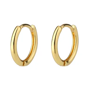 Pendientes de aro dorados pequeños y minimalistas para hombre y mujer, acabado liso