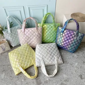 Große Kapazität Irisierend Gesteppt Nylon Tragetasche Damen Holographisch Schultertasche Mode Lässig Pendeln Einkaufstasche