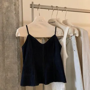 Camiseta de tirantes vaquera azul oscuro vintage chic con cuello en V para el verano