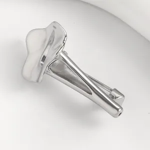Raffinata spilla floreale argentata con stelo cavo per uno styling floreale personalizzato