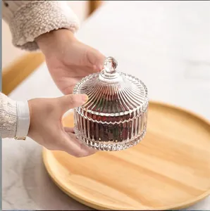 Elegantes Glas-Bonbonglas im Jurten-Stil mit Deckel für Wohndeko und Geschenke.