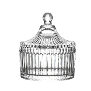 Eleganter Bonbonglas im Karussell-Stil mit transparentem Deckel und strukturierter Basis