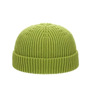 Bonnet court en maille côtelée vert avocat pour la chaleur hivernale et le style outdoor