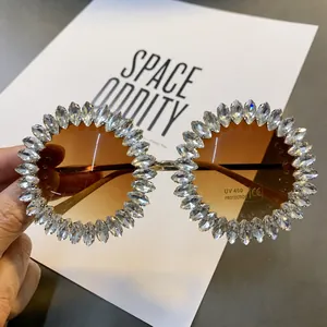 Euro-American Luxurious Round Rhinestone Sunglasses For Women Stage Party Sun Protection UV400 PC Lens Metal Frame Eyewear