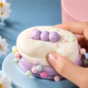 Simpatico giocattolo squishy soufflé per alleviare lo stress con consistenza morbida