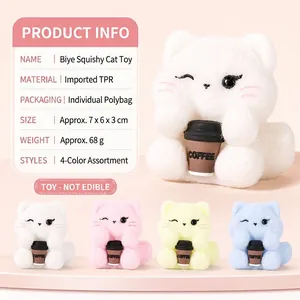 Χαριτωμένη γάτα που κρατά φλιτζάνι καφέ squishy παιχνίδι ανακούφισης από το στρες