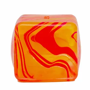 Giocattolo antistress natalizio a forma di cubetto di ghiaccio al maltosio arancione