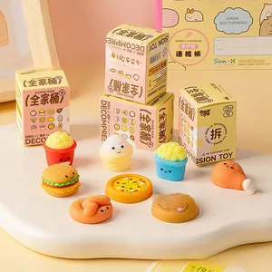 Niedliches Set mit verschiedenen Fast-Food-Squishy-Spielzeugen und Mini-Blind-Boxen