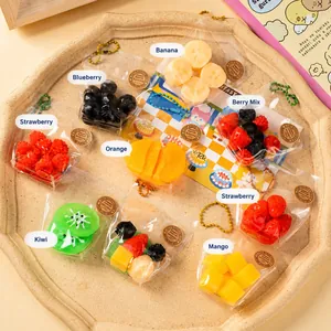 Lot de jouets anti stress mini sacs de fruits squishy fraise myrtille et kiwi styles
