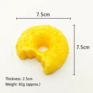 Detailansicht der Abmessungen von 7,5 cm und des Gewichts von 82 g des Waffel-Quetschspielzeugs.
