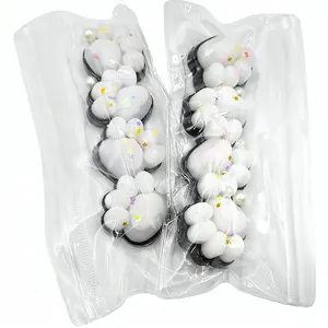 Detailansicht der 4-Glieder-Katzenpfoten-Squishy-Spielzeuge in Plastikverpackung