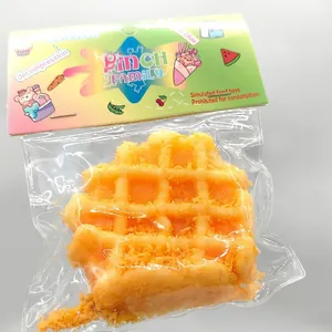 Realistisches Käsewaffel-Squishy-Spielzeug zum Stressabbau in Verkaufsverpackung