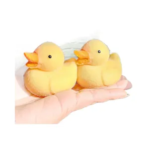 Μικρή κίτρινη πάπια squishy παιχνίδι κατά του στρες με μαλακή υφή