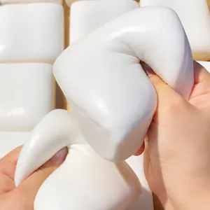 Jouet Squishy à Montée Lente en Mousse PU Forme de Toast au Lait Soulagement du Stress Jouet à Presser Adultes Enfants