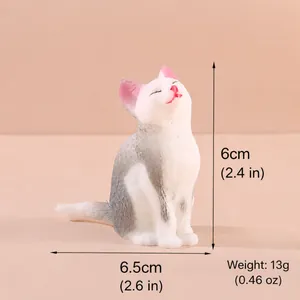 Dettaglio del gatto squishy giocattolo con misure 6cm di altezza e 6.5cm di base