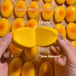 Jouet Squishy Gâteau au Fromage à Rebond Lent Jouet Anti-stress Doux pour Adultes et Enfants Jouet de Décompression pour Bureau Ornement de Bureau