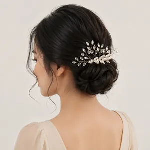 Elegante kristallen bladeren haarkam voor bruidskapsels, handgemaakt haaraccessoire