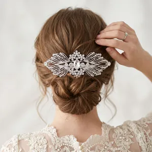 Peigne à cheveux élégant en forme d'aile avec strass pour coiffures de mariée et mariage