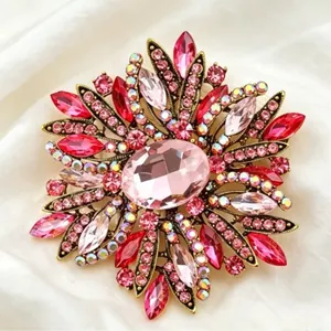 Luxurious elegant flower crystal brooch with pink and red rhinestones accessory