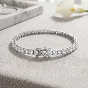 Elegant S925 sterling silver moissanite tennis bracelet with sparkling clear stones