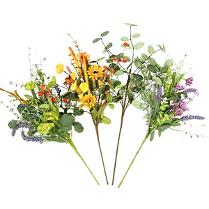 Bouquets de fleurs sauvages artificielles avec marguerites, lavande et eucalyptus