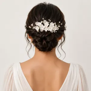 Peigne À Cheveux De Mariée Élégant Avec Fleurs En Résine Blanche Et Künstliche Perles Branche En Fil Doré Fait Main Pour Femmes