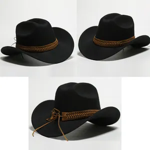 Tre viste professionali di un cappello da cowboy in feltro nero con fascia intrecciata