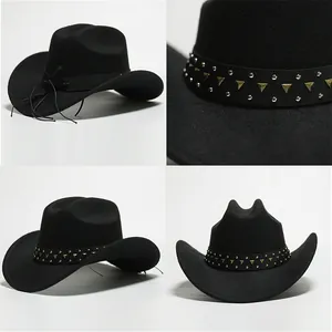 Viste dettagliate multi-angolo di un cappello da cowboy in feltro nero con fascia borchiata