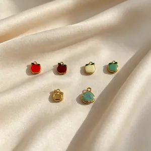 Assortiment de breloques pommes en émail plaqué or 18K pour bijoux DIY sur soie
