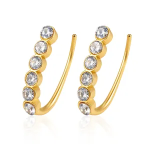 Boucles d'oreilles élégantes en acier inoxydable doré 18 carats avec zircon brillant
