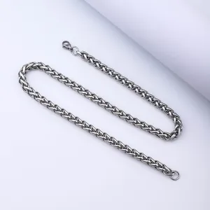 Nahaufnahme einer langlebigen Edelstahl-Kielkette für Herrenhalsketten-Schmuck DIY