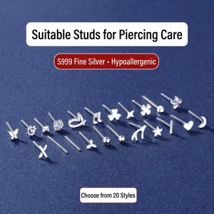 Vue détaillée de divers clous d'oreilles en argent sterling S999 en plusieurs formes