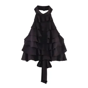 Elegante zwarte haltertop met gelaagde ruches gemaakt van lichtgewicht georgette luxe stof