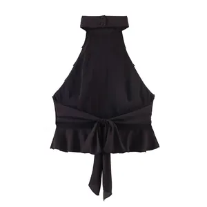 Elegante zwarte georgette haltertop met strik op de rug en ruches aan de zoom detail.
