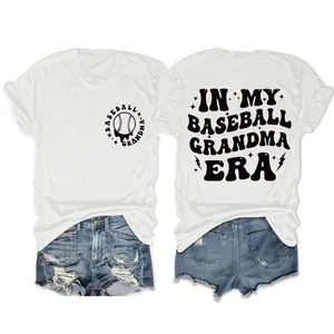 Vorder- und Rückansicht eines weißen Damen-T-Shirts mit Retro-Aufdruck 'Baseball Grandma Era'