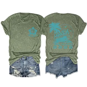 Vue avant et arrière du t-shirt vert olive Life's a Beach avec un court short en jean