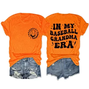 Vorder- und Rückansicht des orangefarbenen In My Baseball Grandma Era Retro-T-Shirts