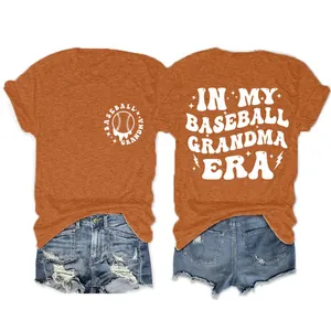 Vorder- und Rückansicht des In My Baseball Grandma Era T-Shirts in Rostorange Farbe