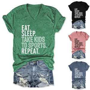 Détail d'un t-shirt à col en V pour femmes avec imprimé 'Eat Sleep Take Kids To Sports'.