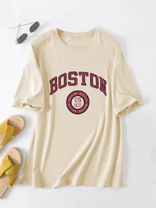 Beige oversized dames-T-shirt met een 'Boston US 1630' grafische print in collegestijl