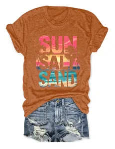 Dettaglio della maglietta arancione ruggine da donna con stampa grafica Sun Salt Sand