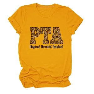 Camiseta PTA Physical Therapist Assistant amarillo mostaza con estampado de leopardo