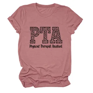 Camiseta malva para mujer con diseño de PTA Physical Therapist Assistant y estampado de leopardo