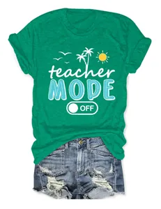 Conjunto de camiseta de verano verde teacher mode off con pantalones cortos vaqueros