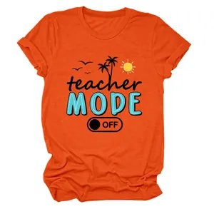 Camiseta naranja de mujer con manga corta y gráfico divertido de teacher mode off y palmeras